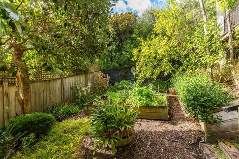 Photo of property in 52 Walter Road, Lowry Bay, Lower Hutt, 5013