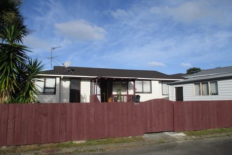 Photo of property in 22 Glen Close, Glen Eden, Auckland, 0602