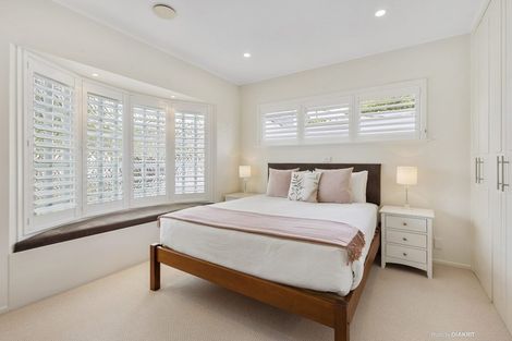 Photo of property in 8 Bristow Place, Karori, Wellington, 6012