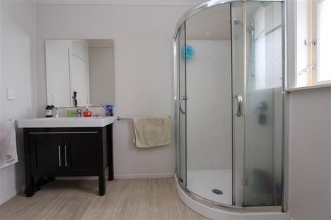 Photo of property in 1 Inverness Avenue, Hamilton East, Hamilton, 3216