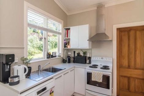 Photo of property in 98 Wallace Street, Mount Cook, Wellington, 6021