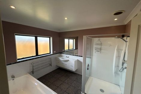 Photo of property in 186 Pacific Drive, Fitzherbert, Palmerston North, 4410