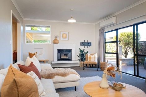 Photo of property in 23 Kent Terrace, Taradale, Napier, 4112