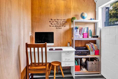 Photo of property in 18 Oberon Street, Stratford, 4332