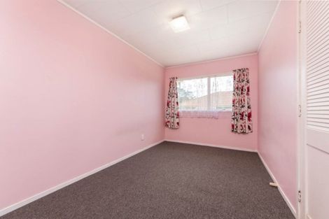 Photo of property in 25 Katrina Place, Massey, Auckland, 0614