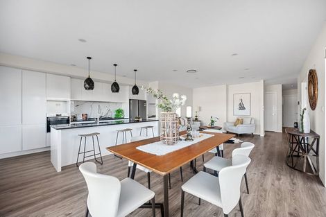 Photo of property in 14 Rathmullen Place, Pinehill, Auckland, 0632