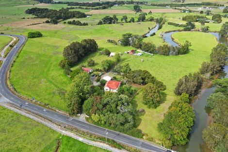 Photo of property in 84 Cove Road, Waipu, 0582