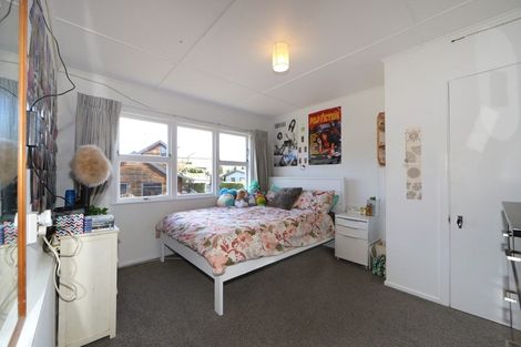 Photo of property in 11 Busby Hill, Havelock North, 4130