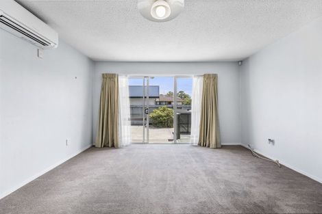 Photo of property in 15 Chipping Lane, Redwood, Christchurch, 8051