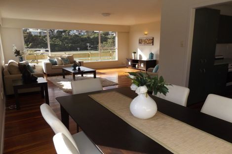 Photo of property in 6 Link Road, Newlands, Wellington, 6037