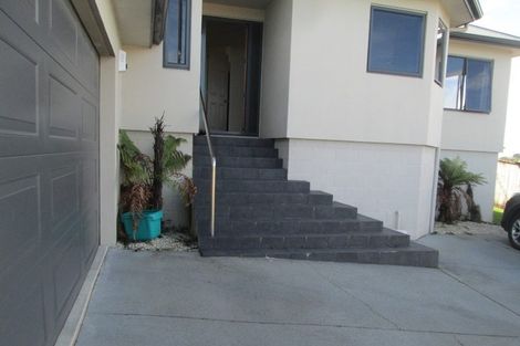 Photo of property in 48 Farnborough Drive, Nawton, Hamilton, 3200