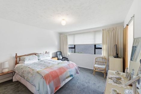 Photo of property in 2/1 Karnak Crescent, Russley, Christchurch, 8042