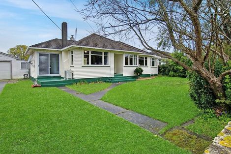 Photo of property in 11 Terrace Street, Marton, 4710