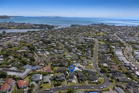 Photo of property in 42 Albatross Road, Red Beach, 0932