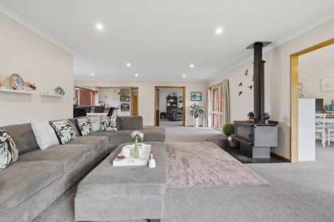 Photo of property in 9 Huntly Road, Outram, 9019