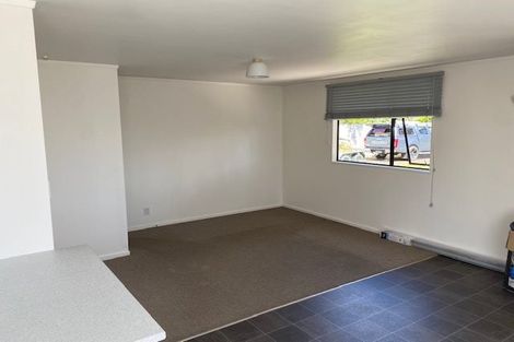 Photo of property in 98 Titirangi Road, New Lynn, Auckland, 0600