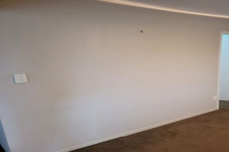 Photo of property in 15 Tiki Street, New Lynn, Auckland, 0600