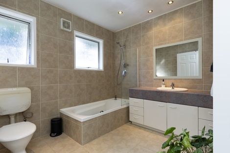 Photo of property in 56 Cyclarama Crescent, Massey, Auckland, 0614