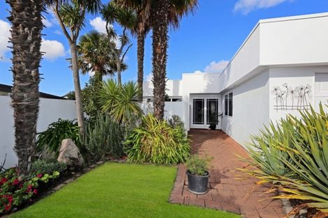 Photo of property in 5 Cadogan Lane, Taradale, Napier, 4112