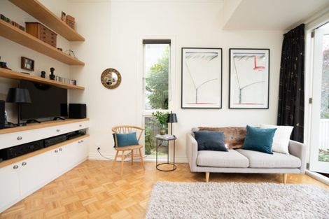 Photo of property in 56 Glenmore Street, Northland, Wellington, 6012