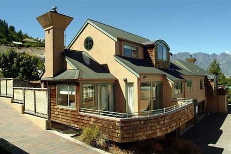 Photo of property in 6a Kent Street, Queenstown, 9300
