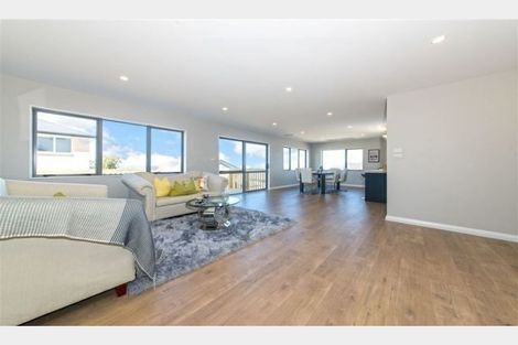 Photo of property in 218 Metcalfe Road, Ranui, Auckland, 0612