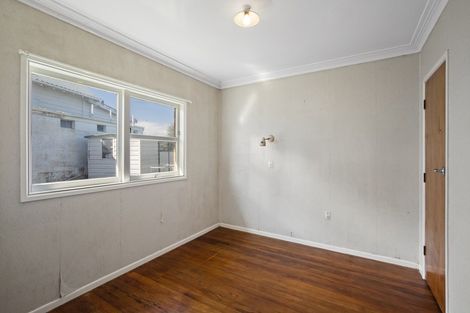 Photo of property in 2/17 Kent Street, Waiuku, 2123