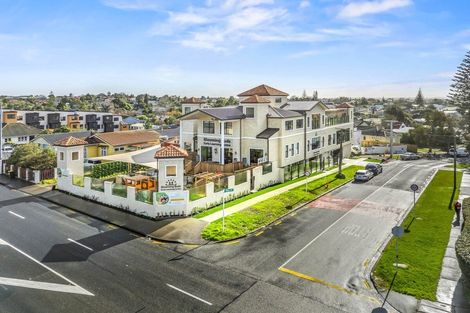 Photo of property in 3145 Great North Road, New Lynn, Auckland, 0600