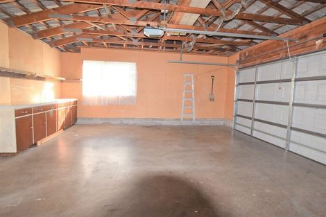 Photo of property in 9 Rathgar Road, Henderson, Auckland, 0610