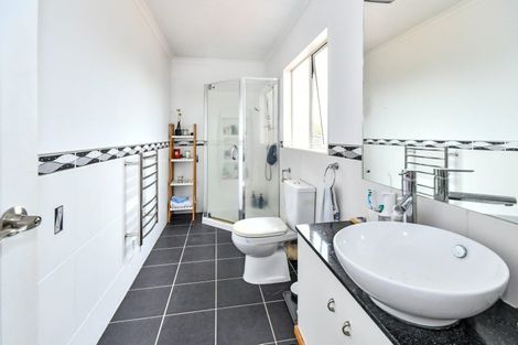 Photo of property in 362 Chapel Road, Flat Bush, Auckland, 2016