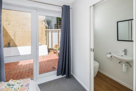 Photo of property in Pirie Street Townhouses, 27/35u Pirie Street, Mount Victoria, Wellington, 6011