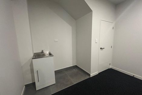 Photo of property in 21e Putini Road, Mangere Bridge, Auckland, 2022