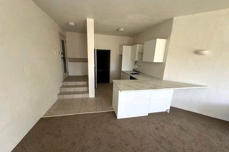 Photo of property in 12 Shortland Place, Havelock North, 4130