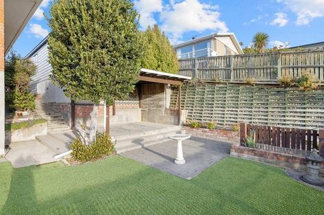 Photo of property in 96 Moncks Spur Road, Redcliffs, Christchurch, 8081