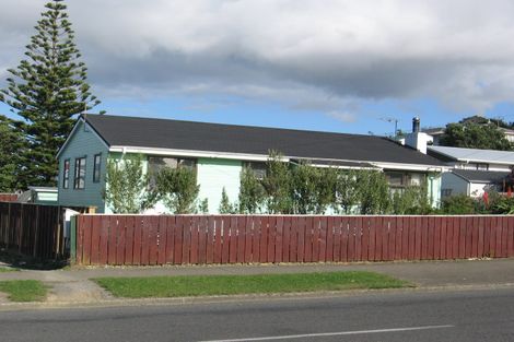 Photo of property in 31 Te Puke Street, Titahi Bay, Porirua, 5022