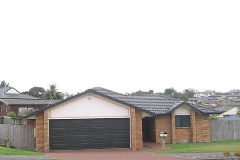 Photo of property in 37 San Bernadino Drive, Henderson, Auckland, 0612