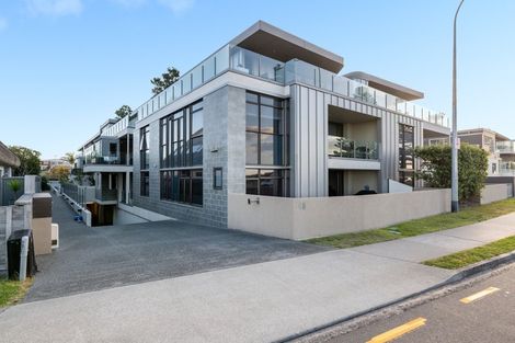 Photo of property in 12/48 Marine Parade, Mount Maunganui, 3116