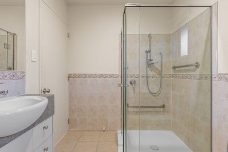 Photo of property in 21 Taupata Street, Redcliffs, Christchurch, 8081