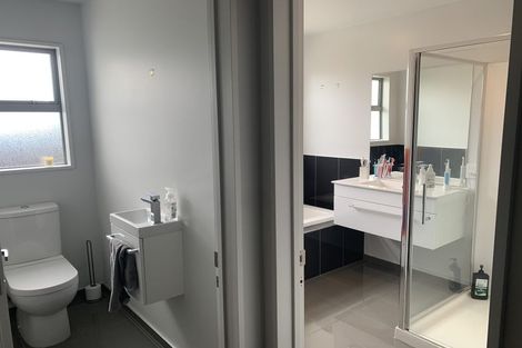 Photo of property in 16b Crown Close, Prebbleton, 7604