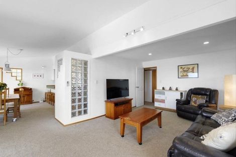 Photo of property in 4 De Thier Lane, Richmond Hill, Christchurch, 8081