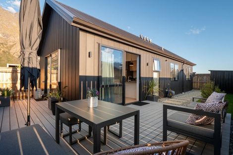 Photo of property in 46 Spur Ridge Rise, Jacks Point, 9371