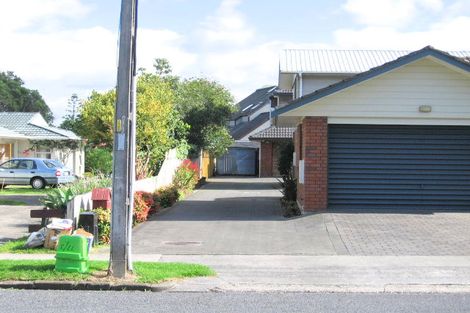 Photo of property in 2/77 Hattaway Avenue, Bucklands Beach, Auckland, 2012