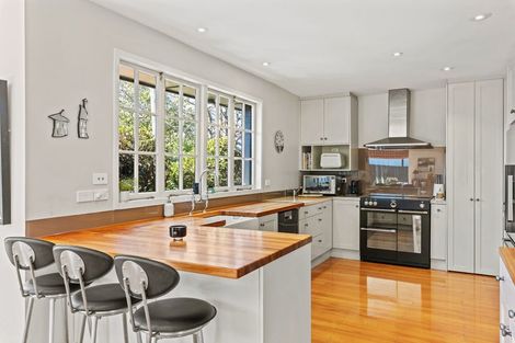 Photo of property in 21 Garreg Road, Fendalton, Christchurch, 8052