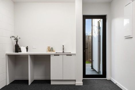 Photo of property in 3/27 Division Street, Riccarton, Christchurch, 8041
