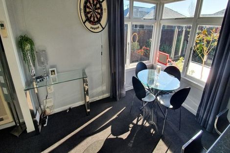 Photo of property in 15 Daniels Road, Redwood, Christchurch, 8051