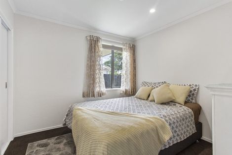 Photo of property in 17 Old Wairoa Road, Papakura, 2110