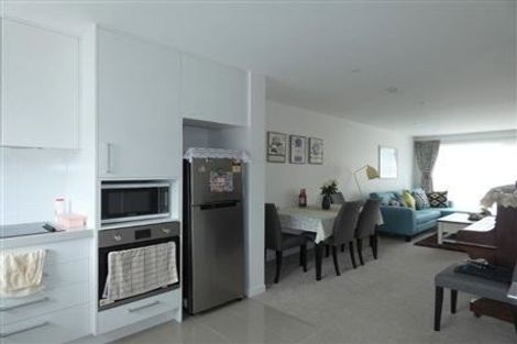 Photo of property in 15/2u Stone Street, Miramar, Wellington, 6022