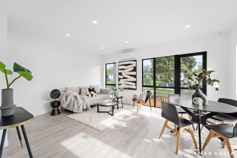 Photo of property in 13a Serjeant Street, Henderson, Auckland, 0612