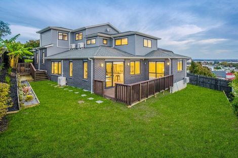 Photo of property in 33 Kirikiri Drive, Papakura, 2110