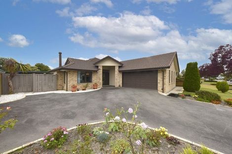Photo of property in 23 Sycamore Close, Rangiora, 7400